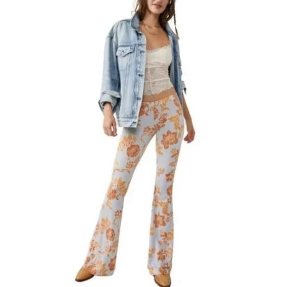 Free People Flared Pants, Make A Statement Floral,‎ Stretchy, Sz S - Picture 1 of 5